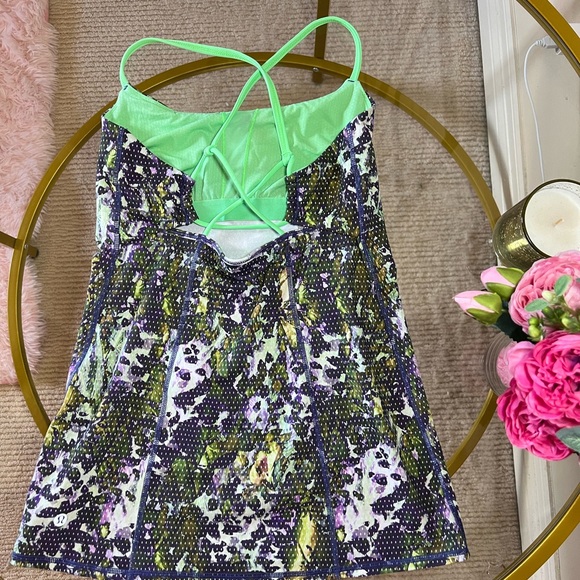 Lululemon top - Picture 2 of 2